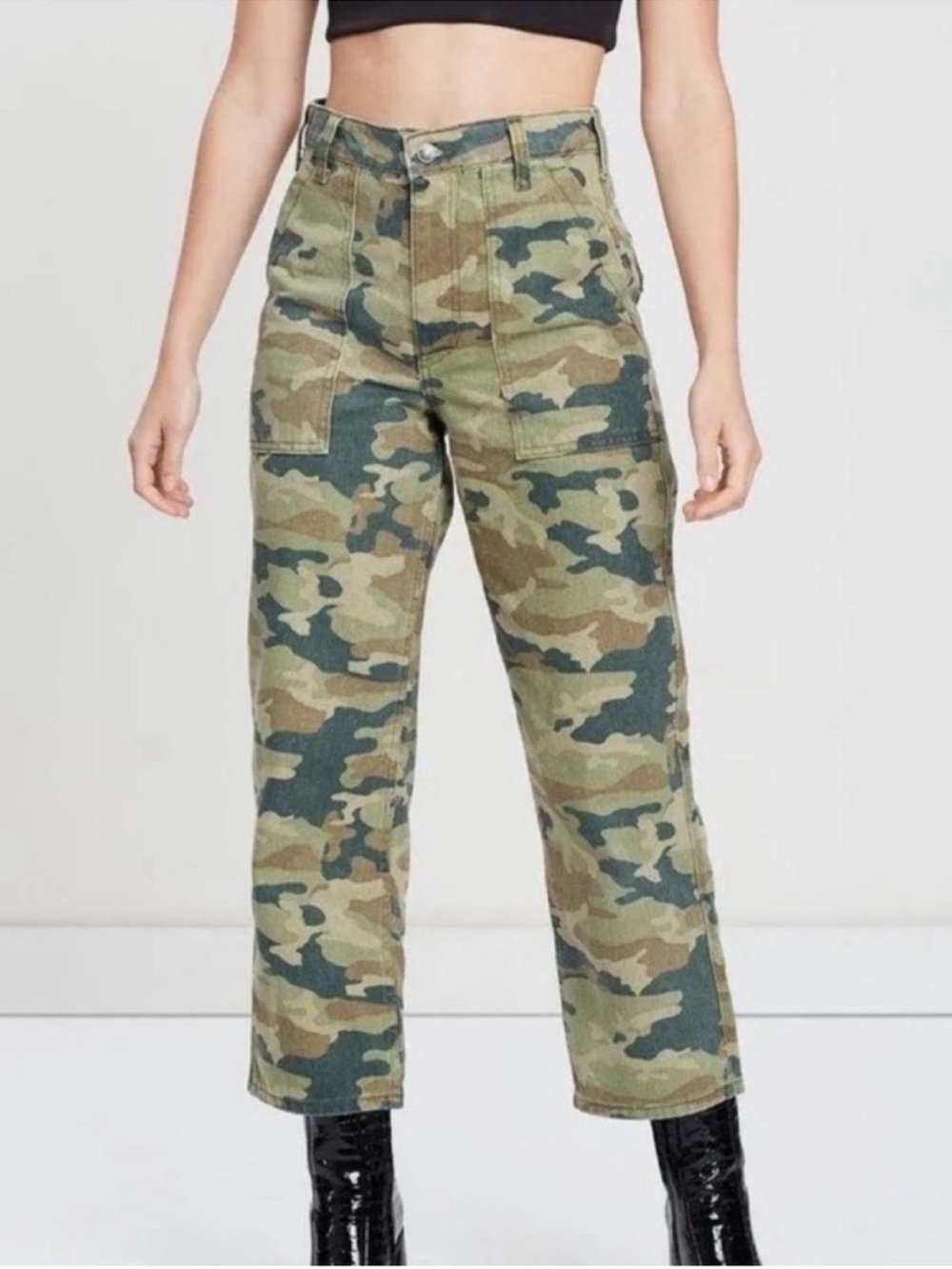 Camo Cropped Pants 26
